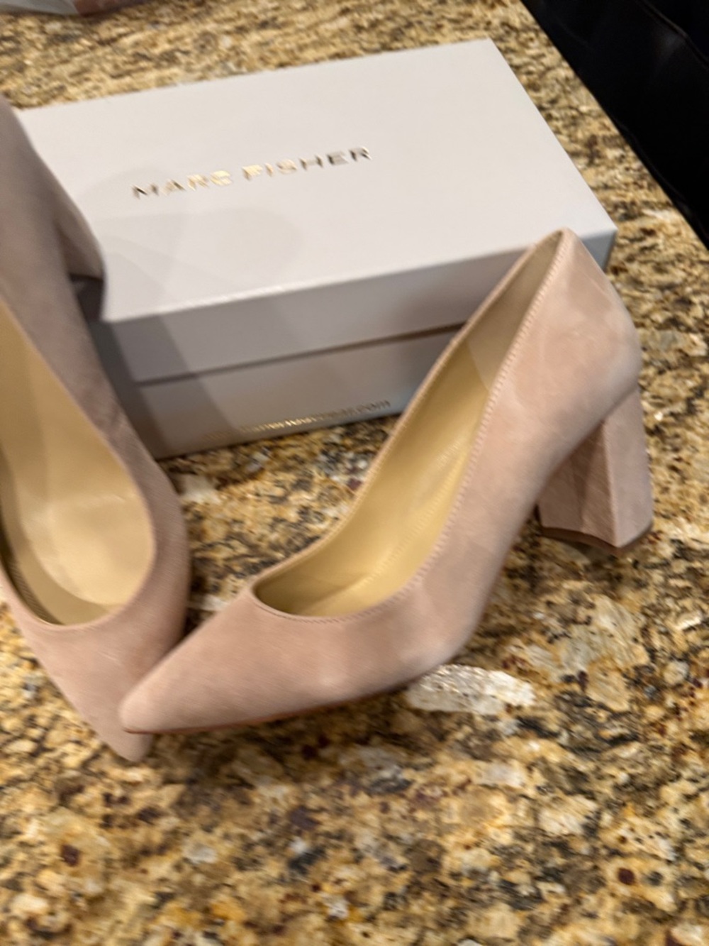 NEVER WORN! Marc Fisher Blush suede Pointed-Toe Block Heel Pumps